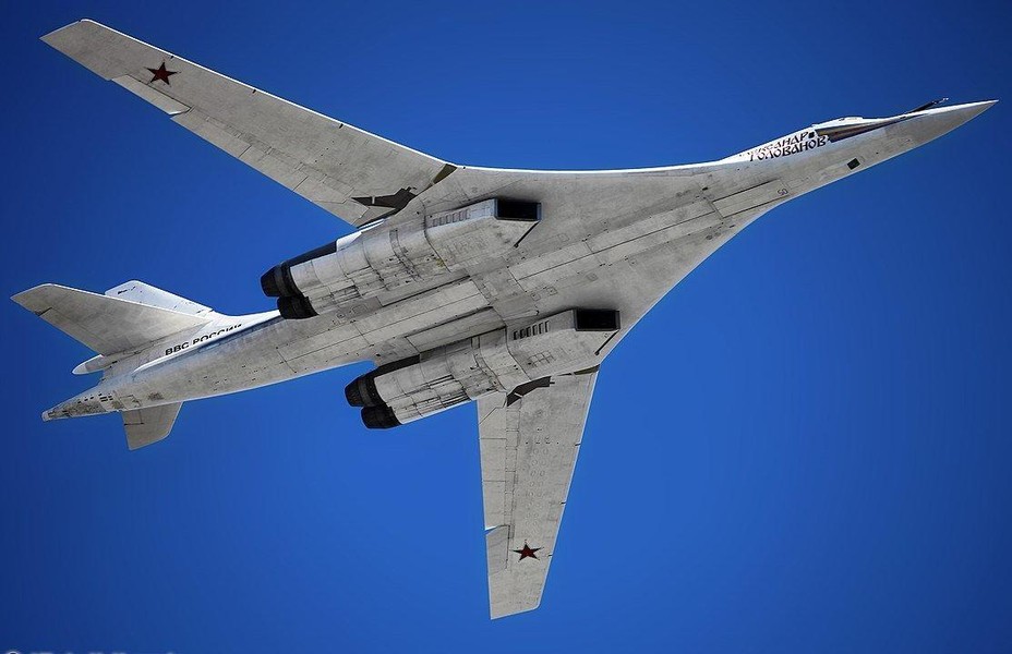 Máy bay ném bom siêu thanh Tu-160 hoạt động gần Florida khiến Quân đội Mỹ bối rối