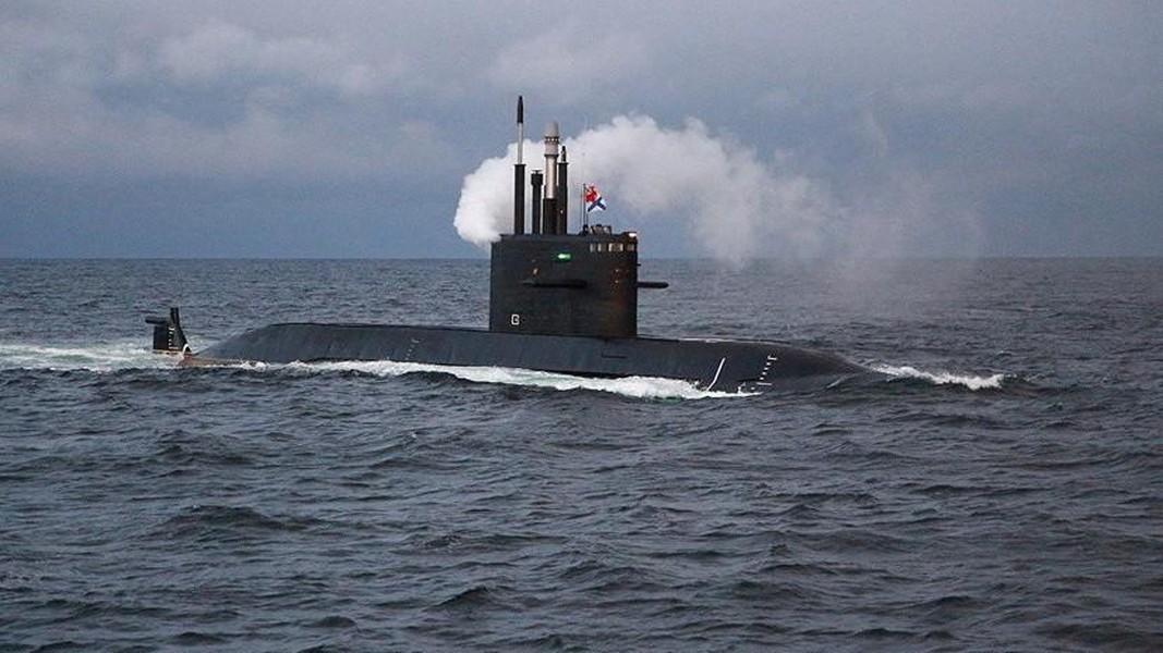 Tàu ngầm diesel-điện Lada tiếp tục được Nga đóng theo 'cấu hình sửa đổi'
