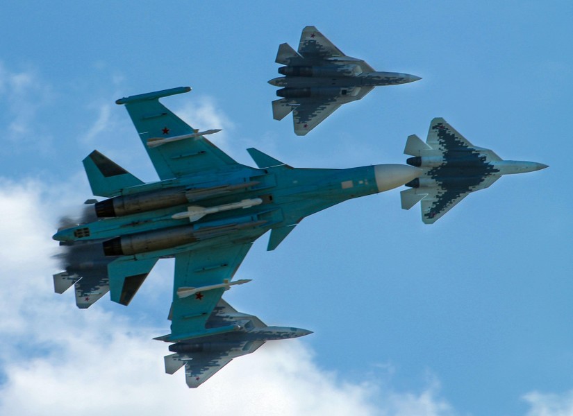 Bất ngờ lớn khi năng lực tác chiến của tiêm kích Su-35 vượt trội Su-57