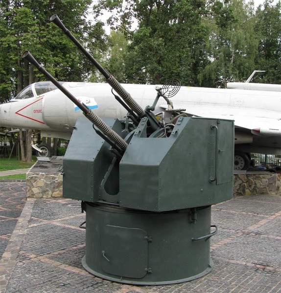 Báo Nga ngạc nhiên khi chứng kiến Việt Nam tự động hóa pháo 2M-3
