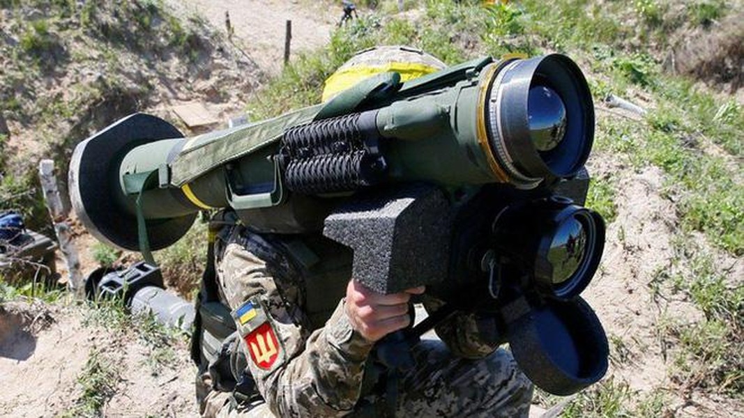 Nga 'giật mình' khi Ukraine nhận hàng nghìn tên lửa chống tăng 'mạnh hơn Javelin'