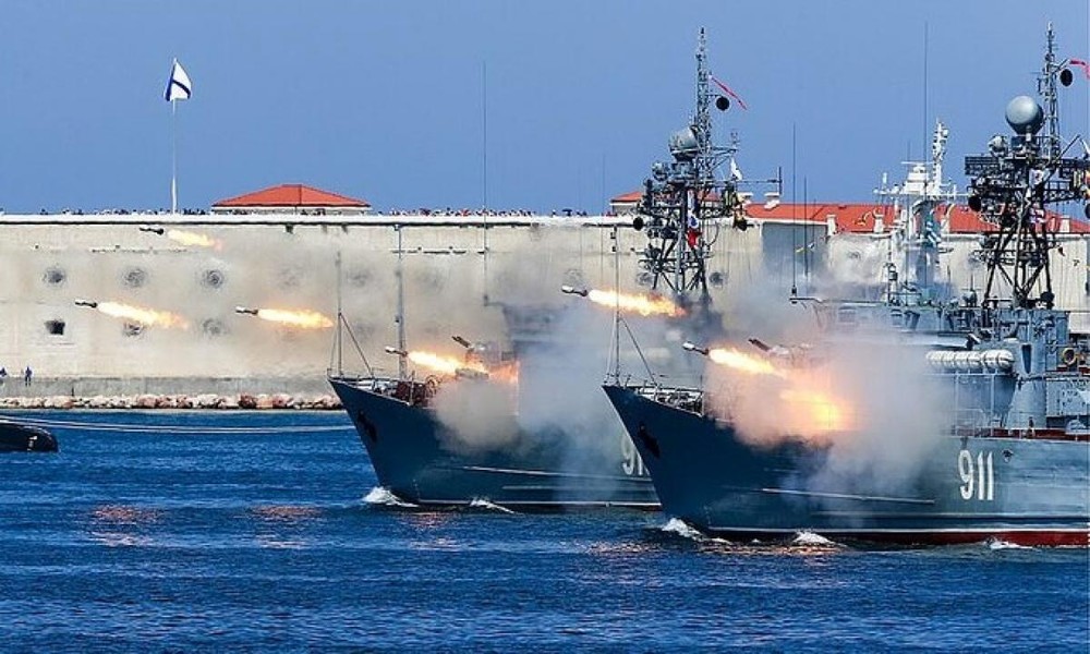 Hải quân Nga từ bỏ việc phóng tên lửa gần Vương quốc Anh
