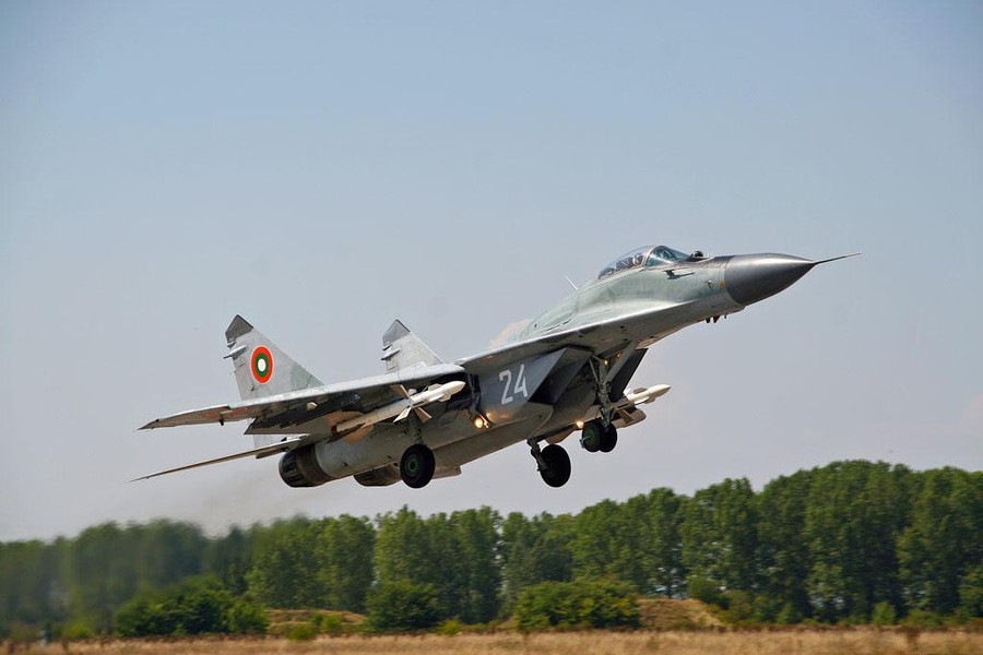Ukraine tin tưởng sớm nhận được máy bay tiêm kích và tên lửa phòng không từ NATO