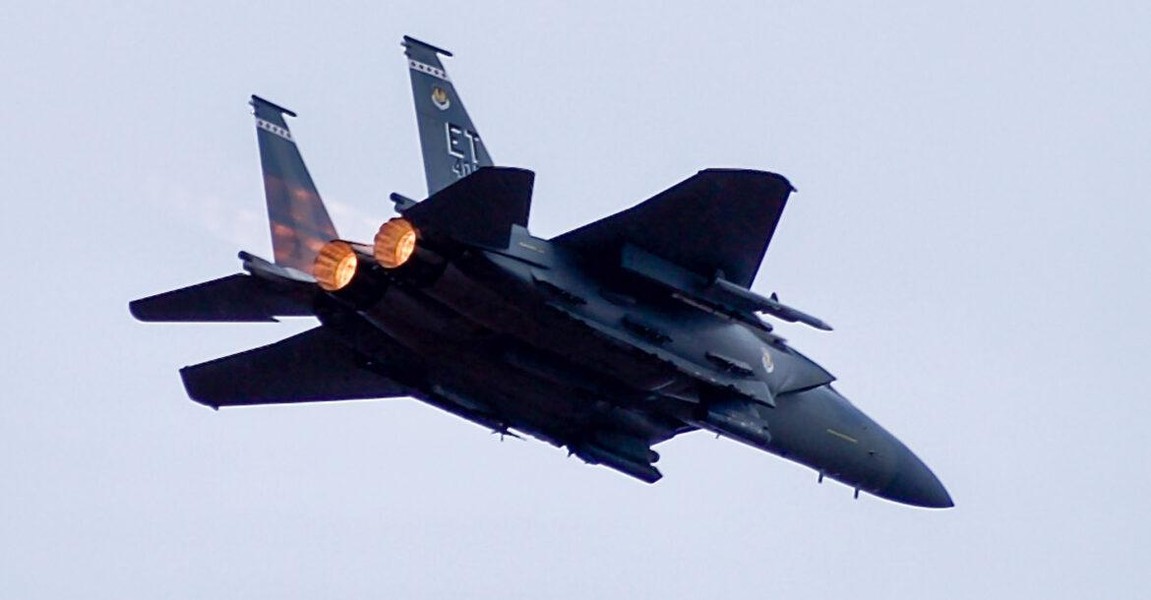 Tiêm kích Su-35 tiếp tục bị F-15 'hất cẳng' ngay tại thị trường truyền thống