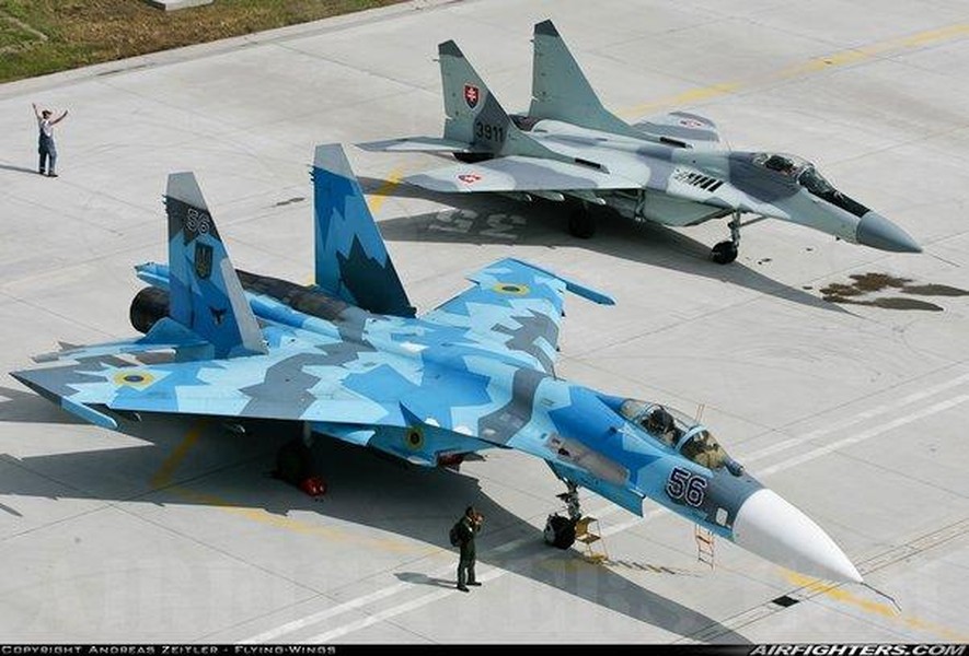 Tiêm kích Su-27 vẫn là 'quái vật bầu trời' sau 40 năm
