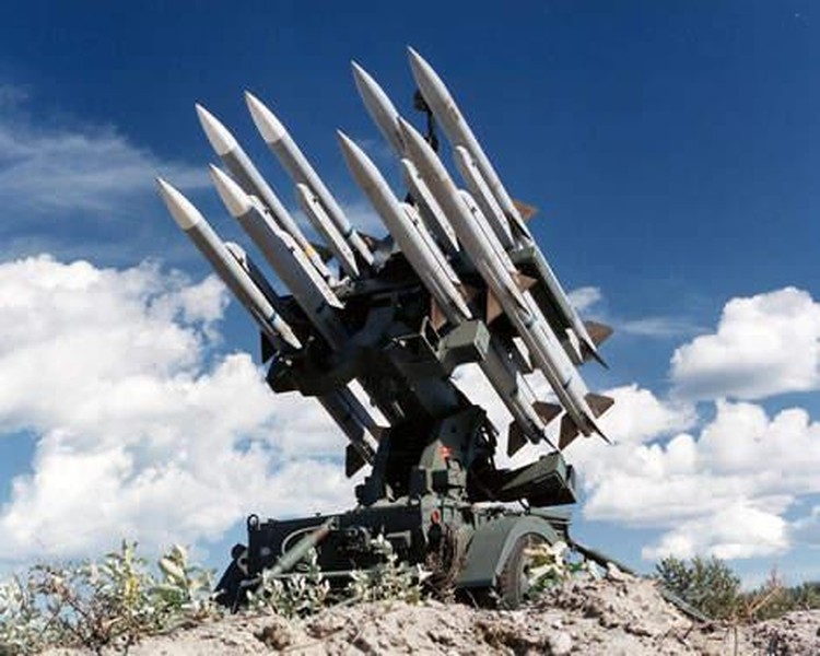 Ukraine đề nghị cung cấp tên lửa phòng không NASAMS cực mạnh