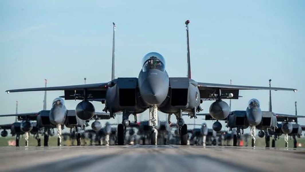 Tiêm kích F-15 và F-16 không thể giúp Ukraine giành lợi thế trước Nga