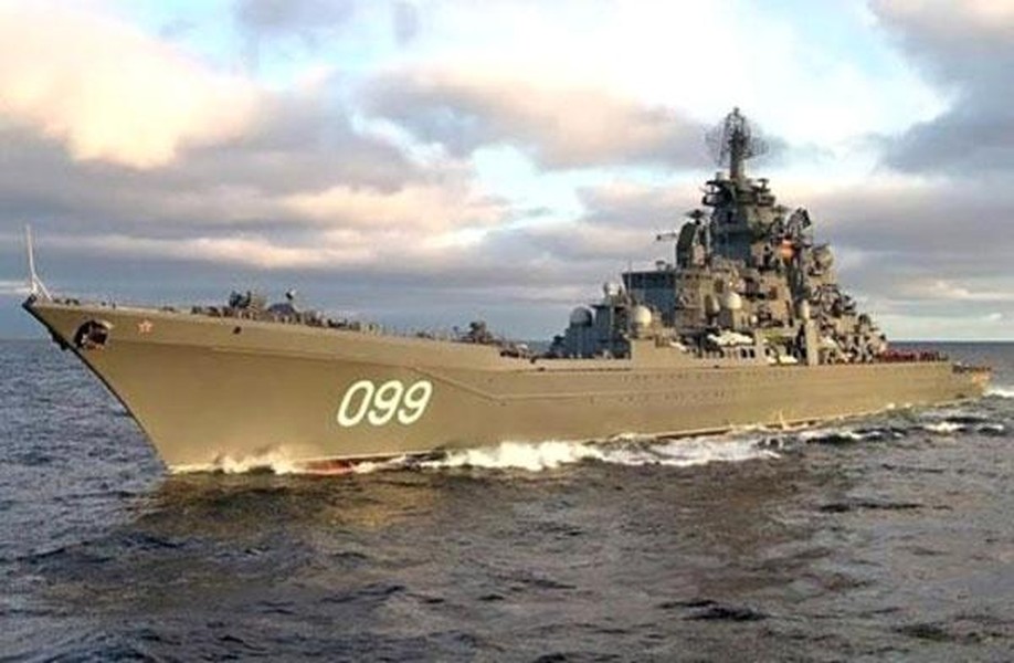 Tuần dương hạm hạt nhân Pyotr Velikiy của Nga đã đến Severomorsk