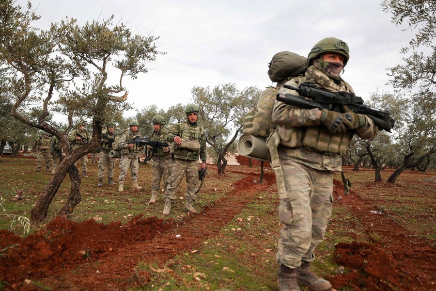 Thổ Nhĩ Kỳ lần đầu cảnh báo về việc dùng biện pháp quân sự với Nga