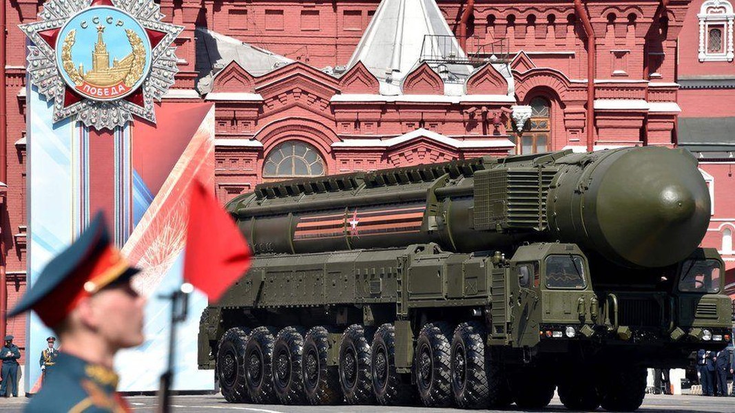 Vì sao hàng loạt vũ khí tối tân vắng mặt trong Lễ duyệt binh chiến thắng của Nga?