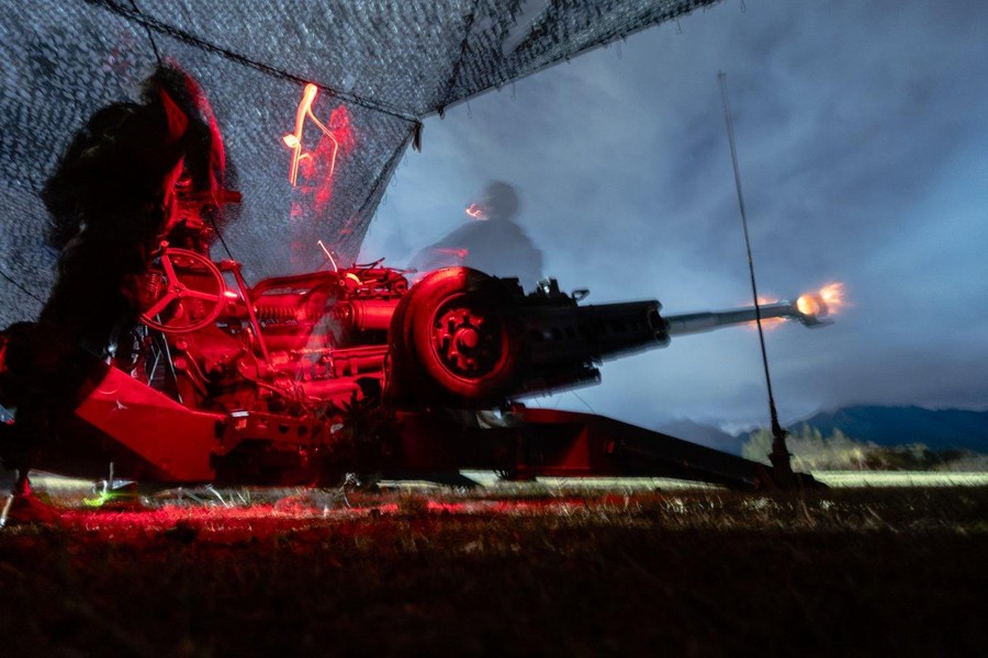 Ukraine dùng pháo M777 vừa tiếp nhận trút bão lửa xuống quân Nga?