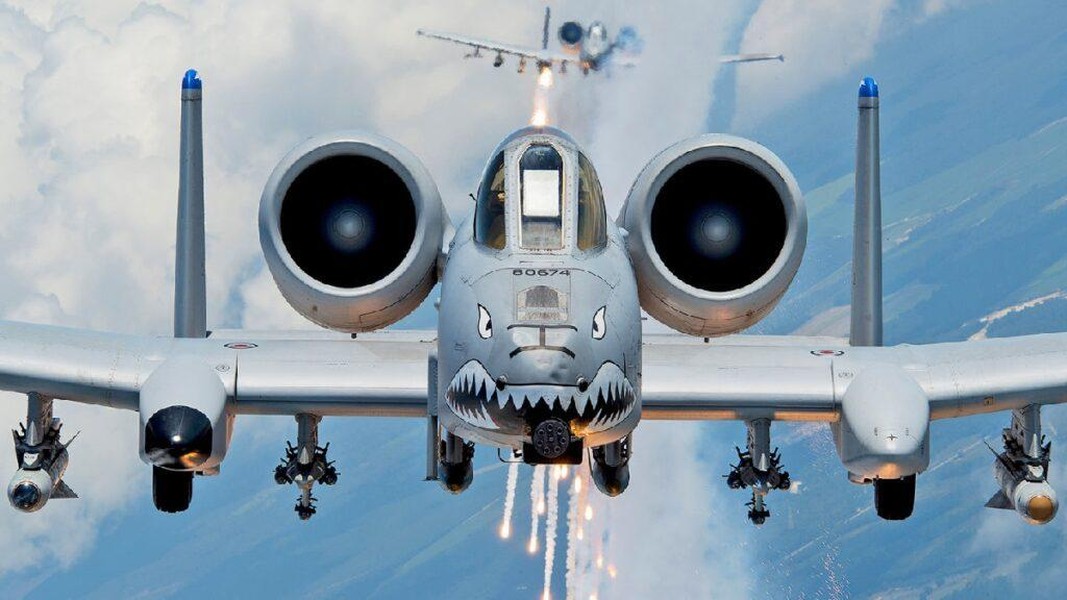 Xe tăng Nga gặp nguy khi Mỹ giao cho Ukraine 3 phi đội cường kích A-10 cực mạnh