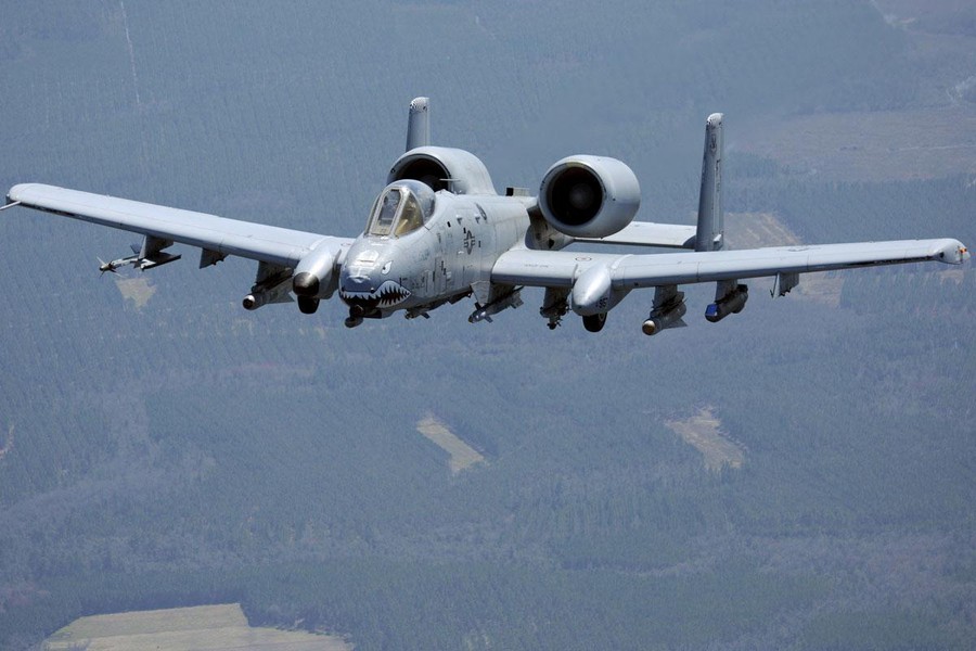 Xe tăng Nga gặp nguy khi Mỹ giao cho Ukraine 3 phi đội cường kích A-10 cực mạnh