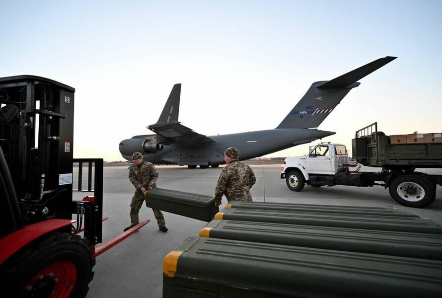 Kinh ngạc trước số lượng vũ khí Mỹ cung cấp cho Ukraine