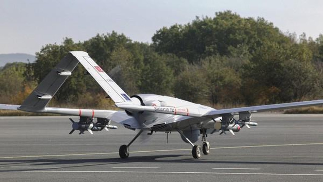 Chiến trường Ukraine khiến UAV Bayraktar TB2 ngày càng đáng sợ hơn