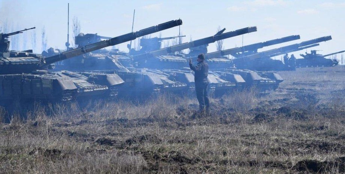 Ukraine tung xe tăng T-84U Oplot ra chiến trường quyết đấu T-90M Nga