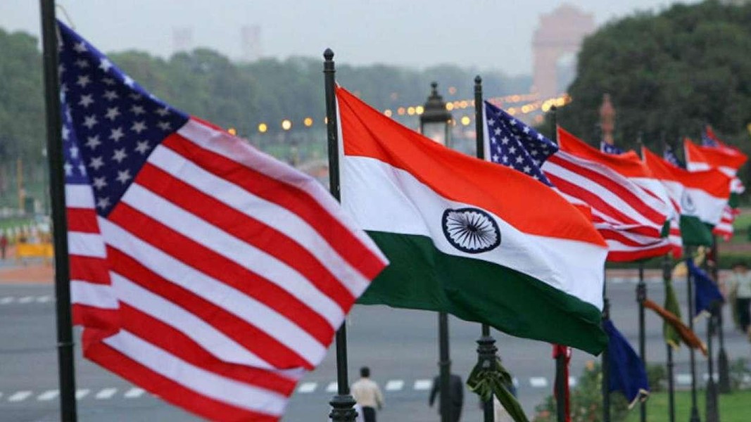 Mỹ đứng trước nguy cơ mất hàng loạt hợp đồng vũ khí với Ấn Độ vì Nga