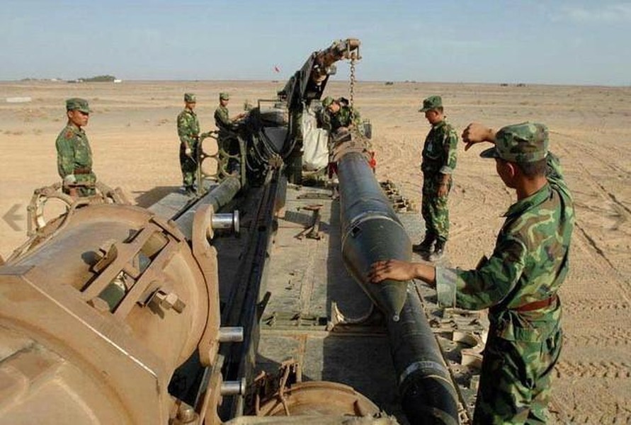 Campuchia nhận pháo phản lực tầm xa AR-2 cực mạnh từ Trung Quốc