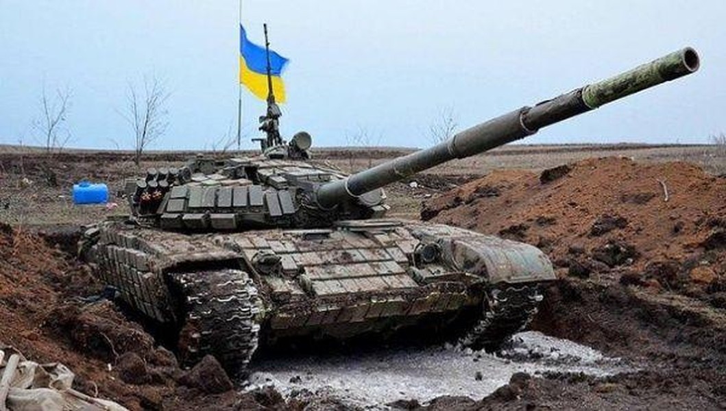 Xe tăng T-72M1 của Ba Lan dưới tay quân đội Ukraine tiến vào Bakhmut