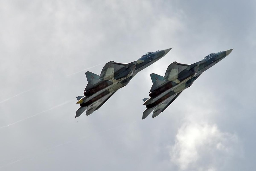 Phòng không Ukraine bất lực khi tiêm kích Su-57 Nga thực hiện 'kết nối mạng'?