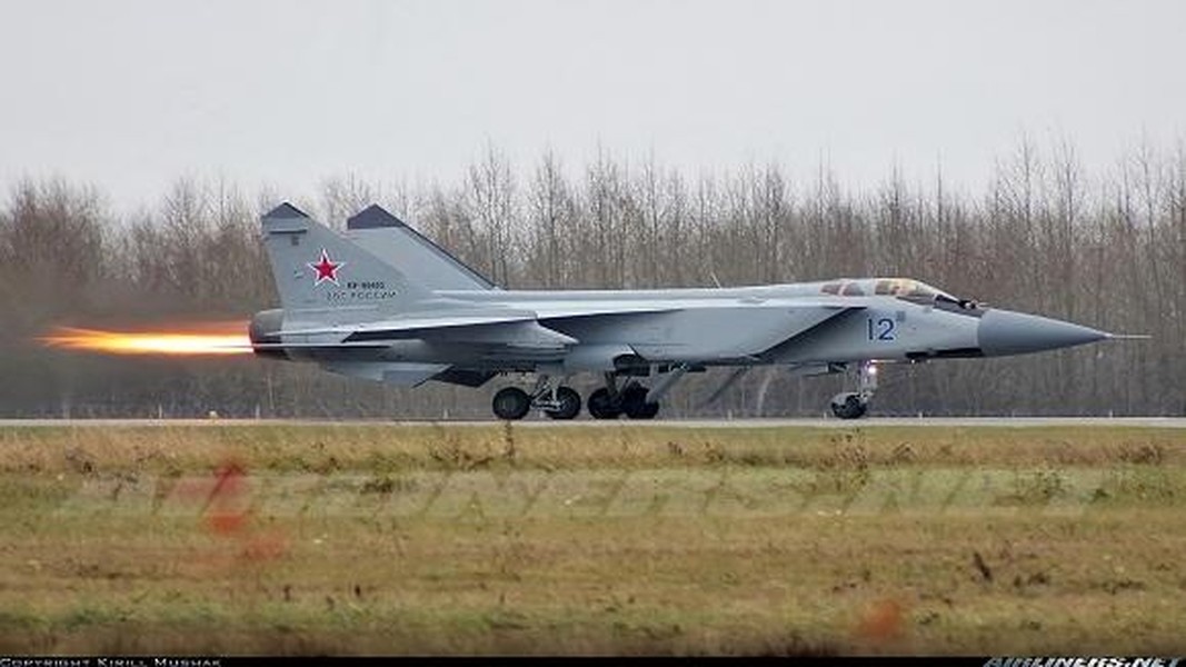 Vì sao tiêm kích siêu thanh MiG-31 Nga vẫn khiến NATO phải 'lạnh gáy'?