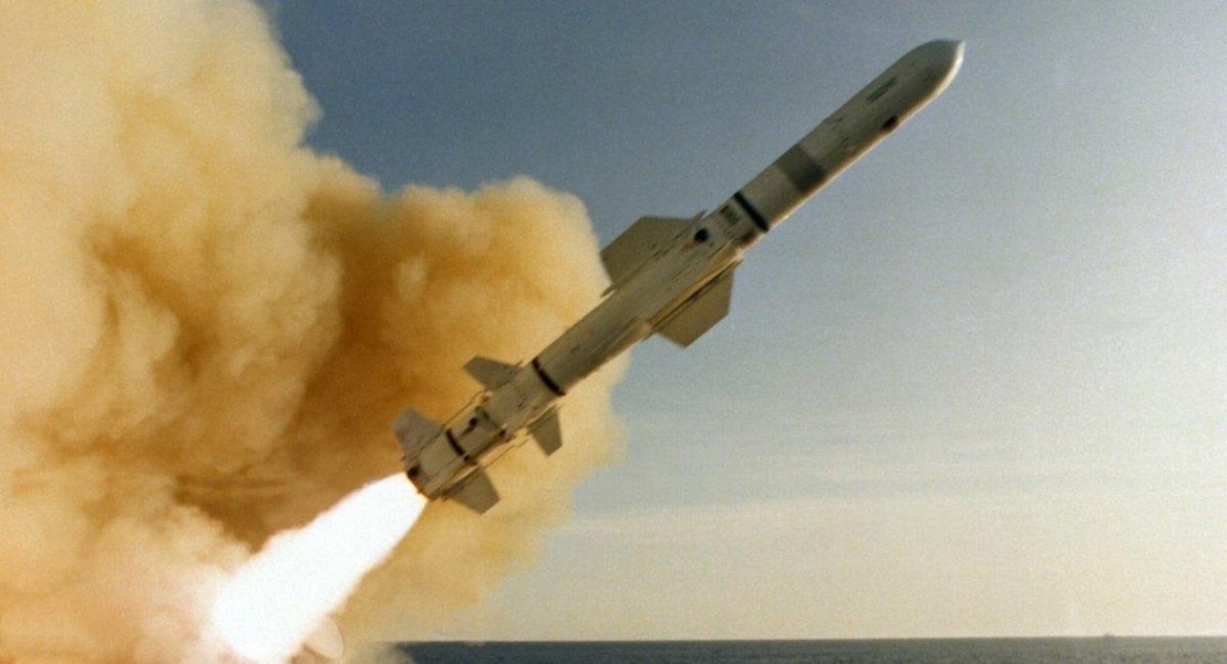 Tên lửa Harpoon Ukraine lần đầu bắn chìm tàu hải quân Nga gần đảo Rắn?
