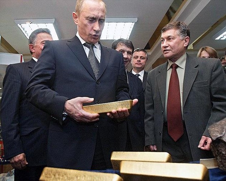 Lệnh cấm nhập khẩu vàng từ Nga sẽ khiến phương Tây phải trả giá đắt?