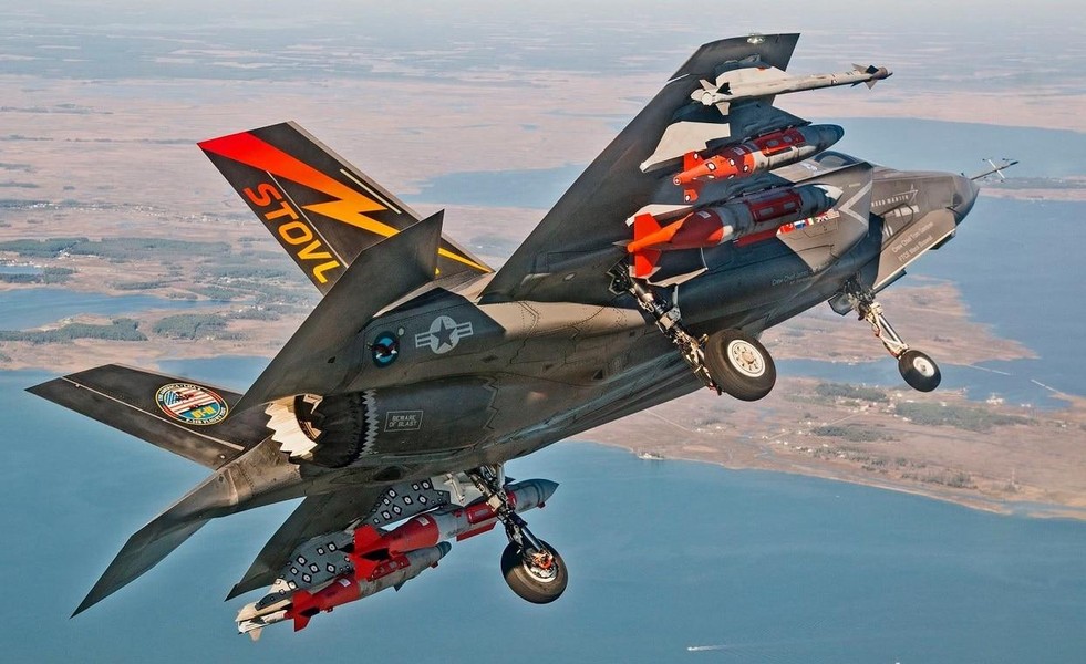 Nga giật mình khi tiêm kích F-35 bật ‘chế độ quái thú’ có thể biến thành oanh tạc cơ mini