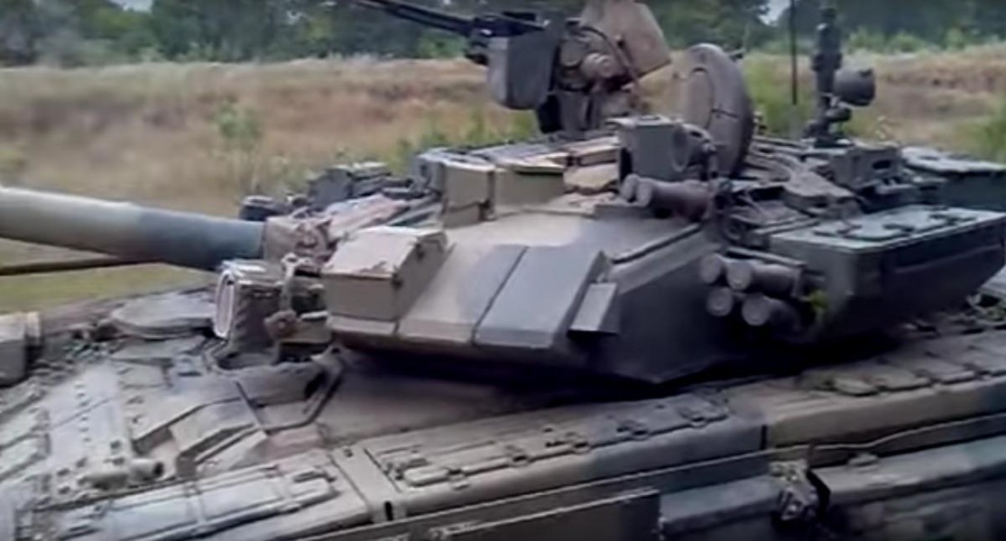 Xe tăng T-90 Nga bị phát hiện chứa đầy thiết bị điện tử Pháp