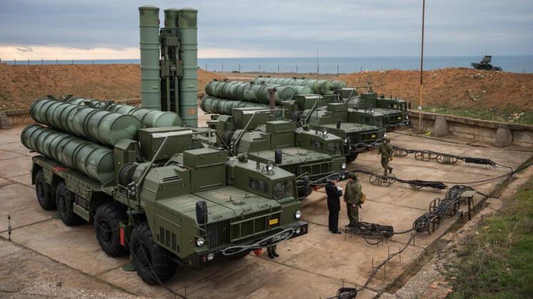 Hệ thống S-400 Nga hoàn toàn bất lực trước tên lửa HIMARS Ukraine