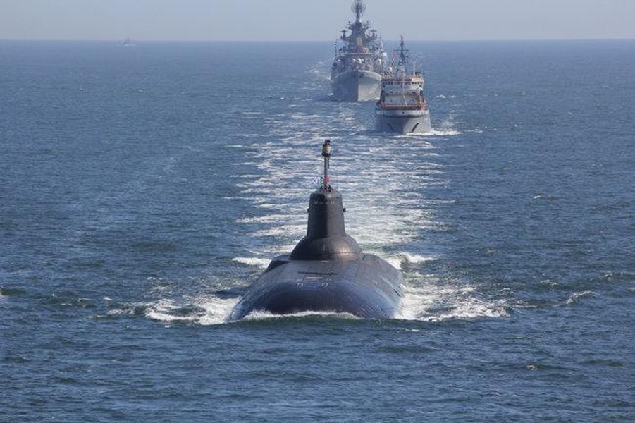 Tàu ngầm hạt nhân siêu lớn Dmitry Donskoy của Nga chính thức 
