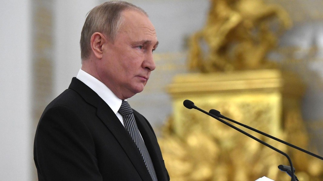 Tổng thống Putin lần đầu thừa nhận các lệnh trừng phạt 'gây thách thức lớn' song Nga ‘sẽ vượt qua’