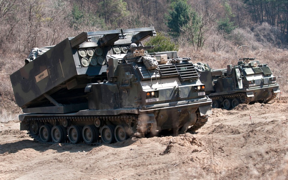Đức bàn giao cho Ukraine phiên bản đặc biệt của pháo phản lực phóng loạt M270 MLRS