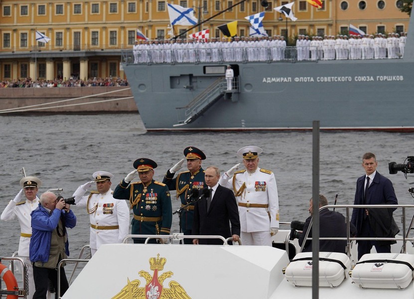 Thông điệp ẩn dành cho Ukraine trong bài phát biểu Ngày Hải quân của ông Putin