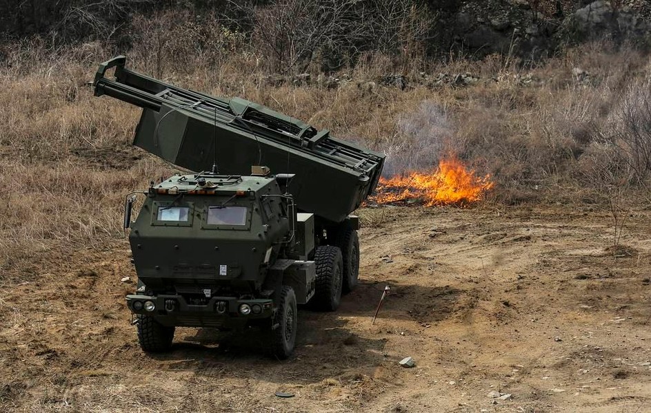 Quân đội Ukraine liều lĩnh đưa hệ thống HIMARS vào trong tầm bắn của pháo binh Nga