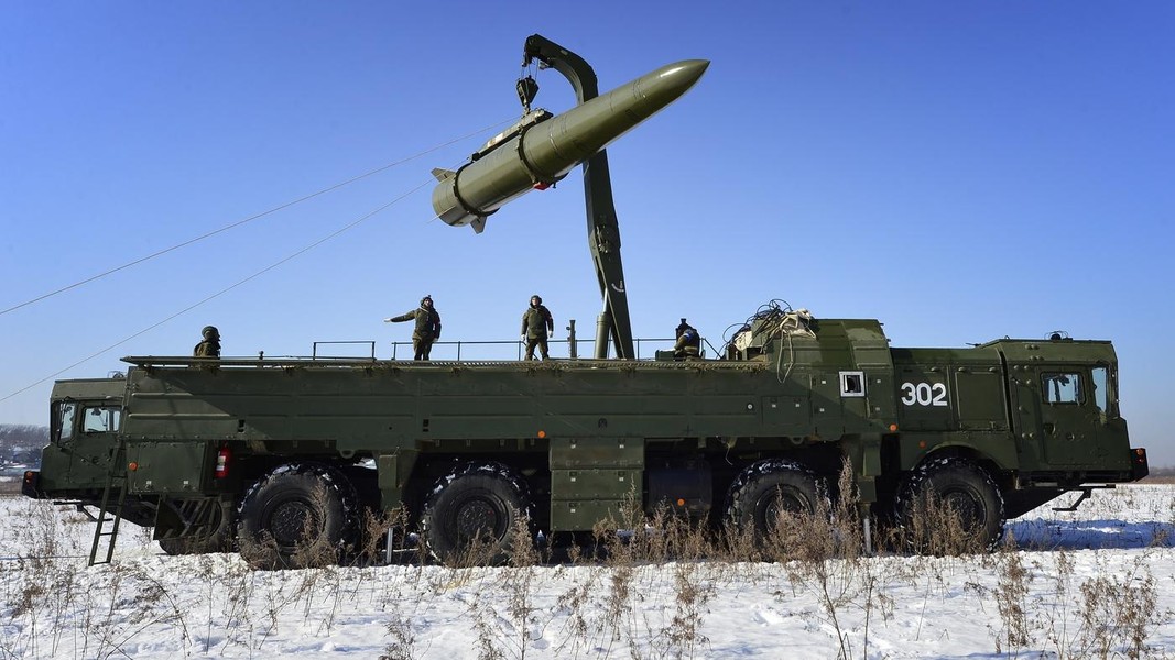 Gần 2.000 vũ khí hạt nhân chiến thuật của Nga khiến NATO 'toát mồ hôi'