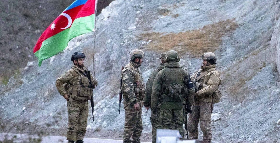 Azerbaijan bất ngờ dùng UAV cảm tử Harop tấn công dữ dội Armenia