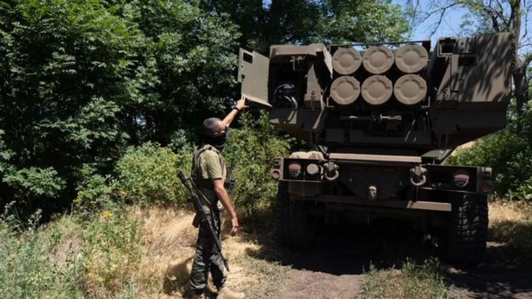 Nga sản xuất hàng loạt tổ hợp Tornado-S để chế áp HIMARS Ukraine?