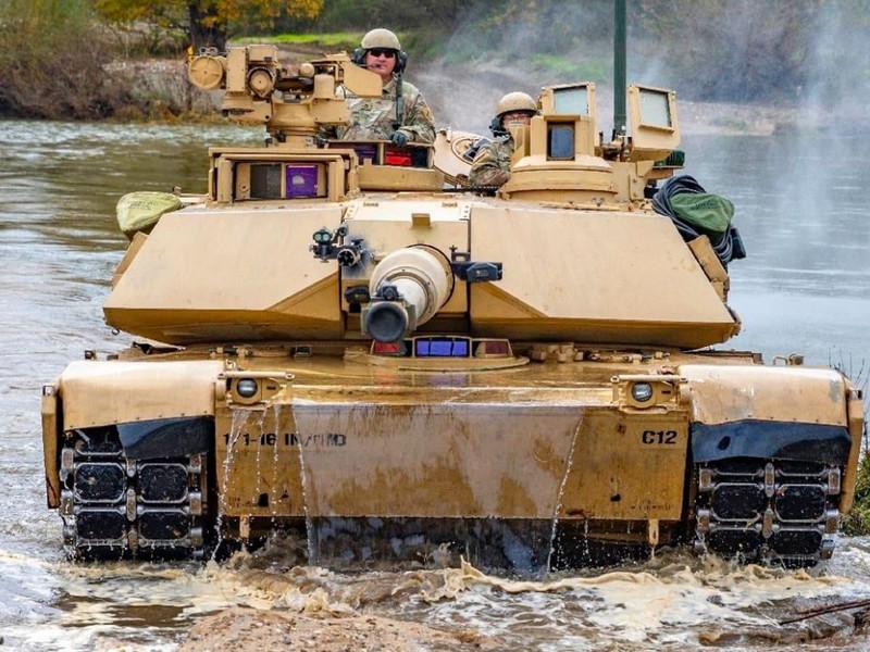 Hàng chục xe tăng Abrams của Mỹ bất ngờ được phát hiện tại Bulgaria