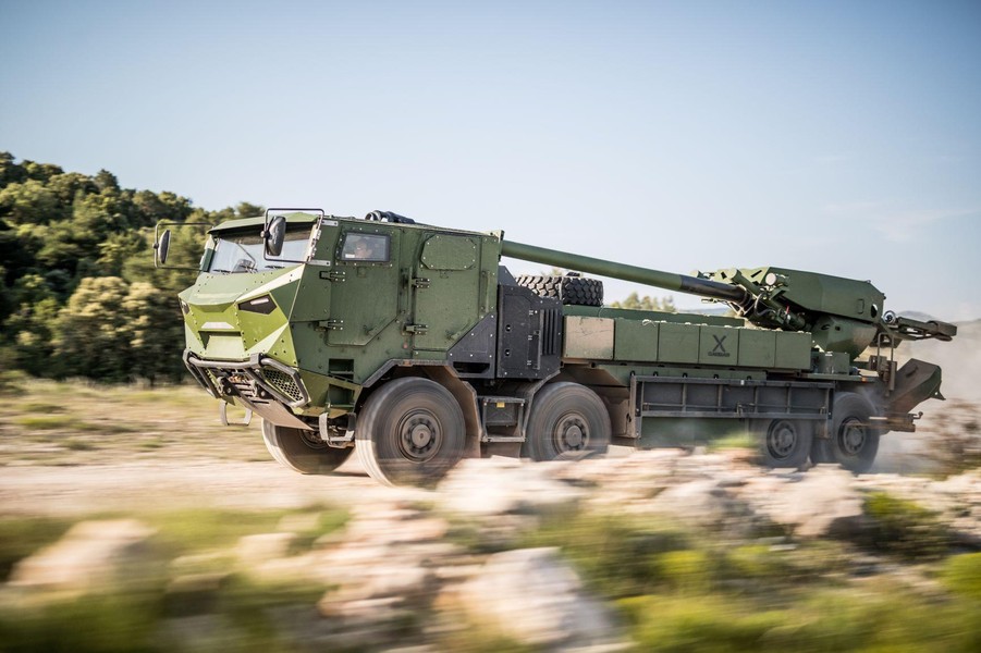 Ukraine 'mượn' được số lượng lớn pháo tự hành CAESAR nâng cấp