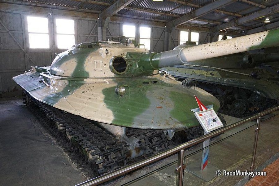 Nga bất ngờ nhắc tới 'xe tăng ngày tận thế' giữa tình hình nóng