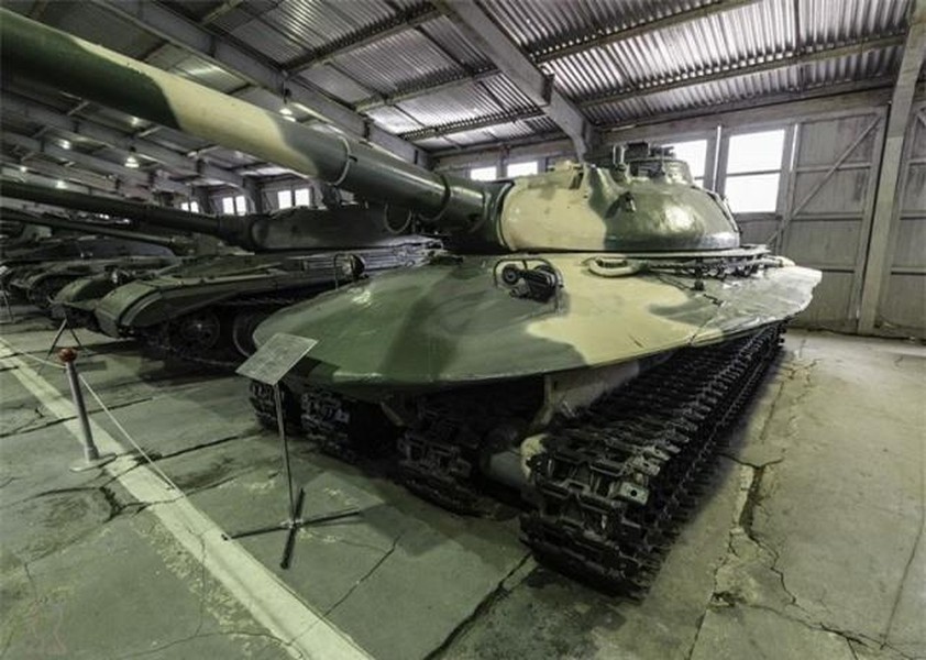 Nga bất ngờ nhắc tới 'xe tăng ngày tận thế' giữa tình hình nóng