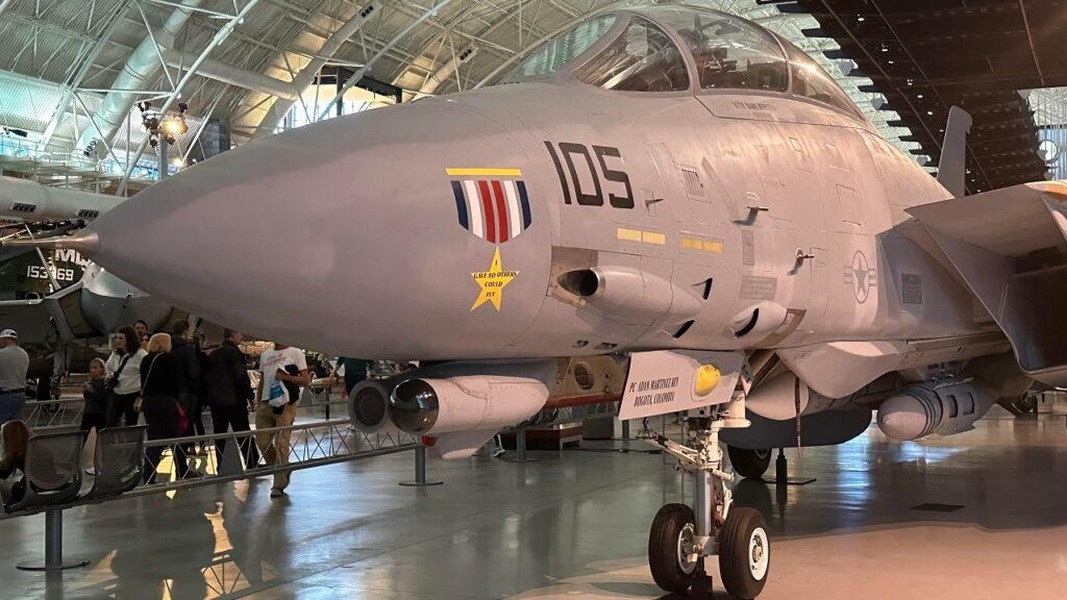 6 sự thật bất ngờ về tiêm kích hạm F-14 Tomcat huyền thoại