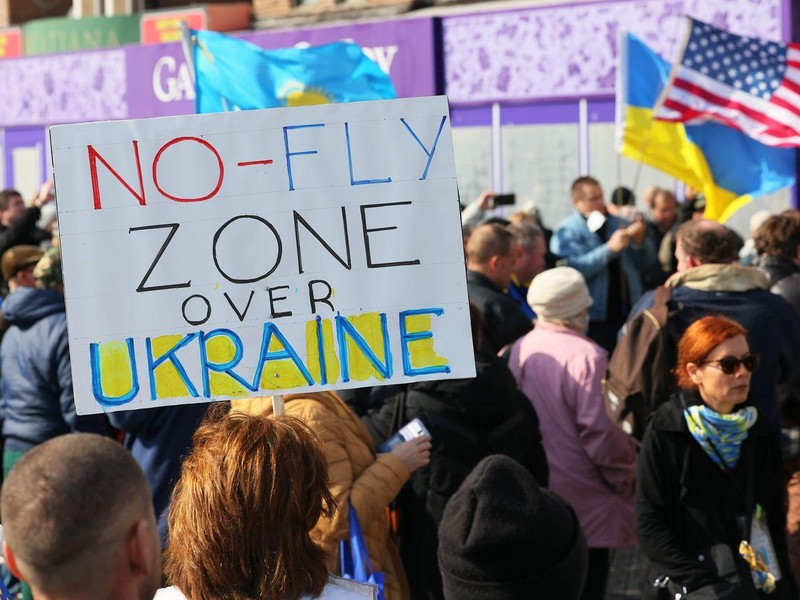 Vùng cấm bay trên bầu trời Ukraine là một \'ý tưởng thực sự phi lý ...