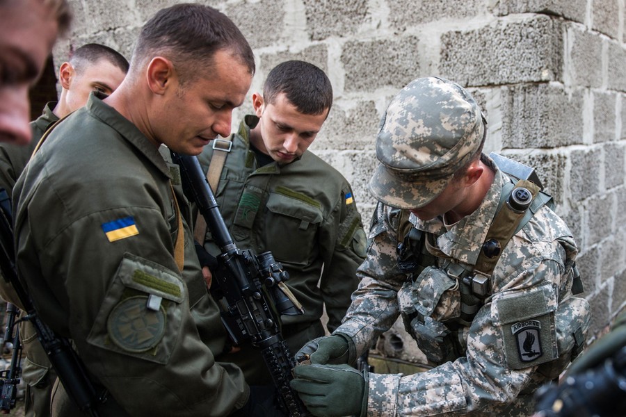 Cựu nhân viên Nhà Trắng giải thích nhiệm vụ bí ẩn của binh sĩ Mỹ vừa được cử tới Ukraine