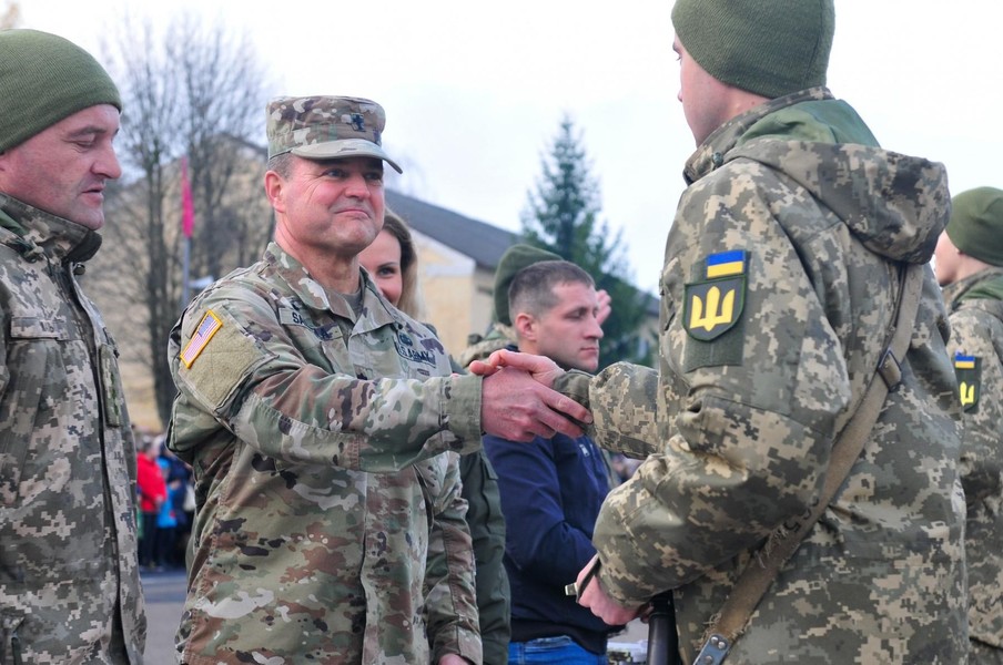 Cựu nhân viên Nhà Trắng giải thích nhiệm vụ bí ẩn của binh sĩ Mỹ vừa được cử tới Ukraine