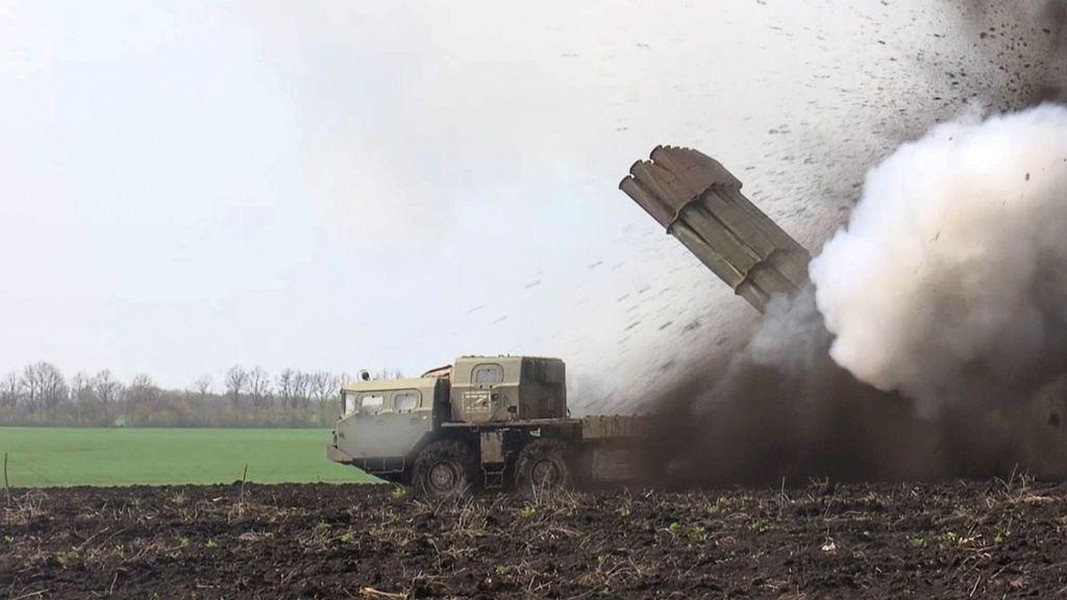 Lính dù Ukraine tổn thất nặng sau cuộc tấn công của BM-30 Smerch Nga