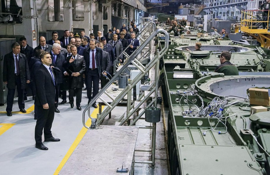 Ông Medvedev: Kho dự trữ vũ khí Nga 'đủ cho tất cả mọi người'