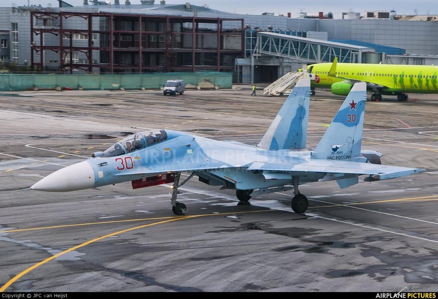 Tiêm kích đặc biệt Su-30M2 lần đầu được huy động tấn công Ukraine