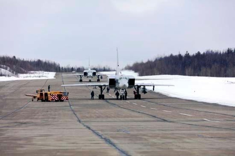 Nga bắt đầu khôi phục các oanh tạc cơ Tu-22M3 'bị lãng quên' suốt 30 năm qua